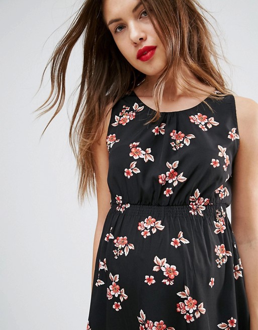 20 Practical And Affordable Maternity Outfits For Work