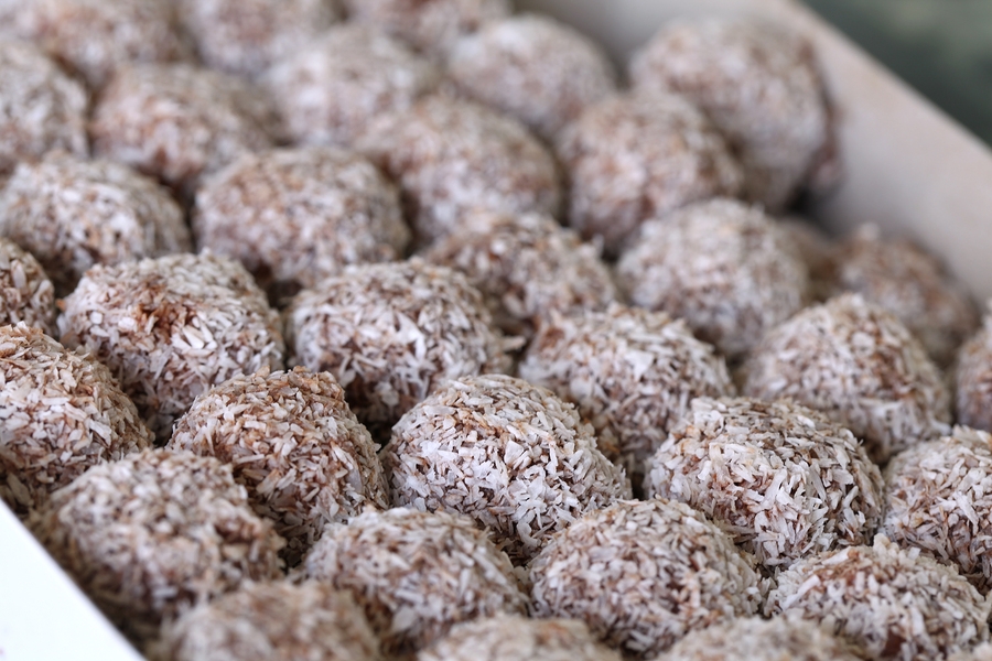 Traditional Rum Balls | Stay at Home Mum