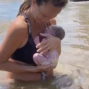Freebirth – How This Mum Delivered A Baby in the Ocean