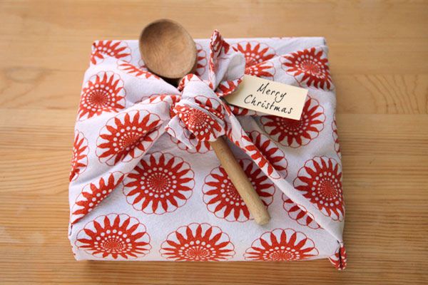 6 Unique Christmas Gift Wrapping Ideas | Stay At Home Mum