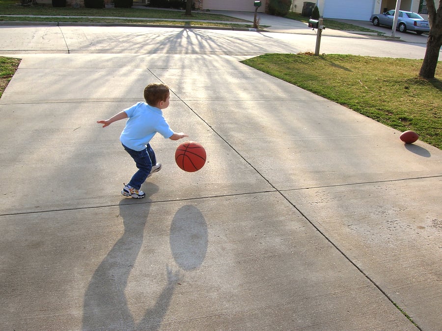 12 Driveway Safety Tips To Protect Your Kids | Stay At Home Mum