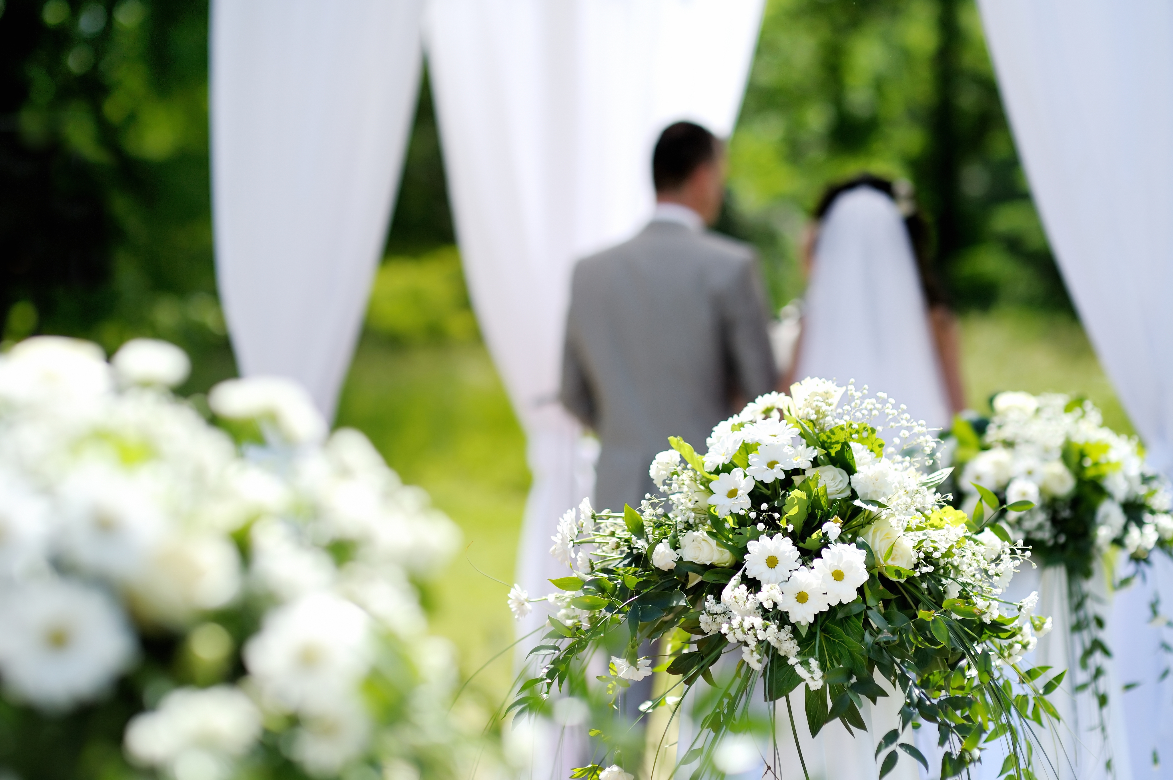 Save Money On Your Wedding | Stay At Home Mum