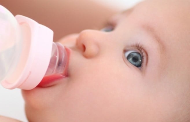 5 Ways to Wean Your Child From Bottle Feeding
