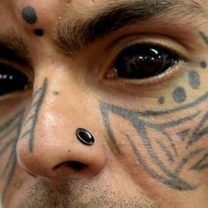 Eyeball Tattooing – The New ‘Extreme’ Tattoo Spot