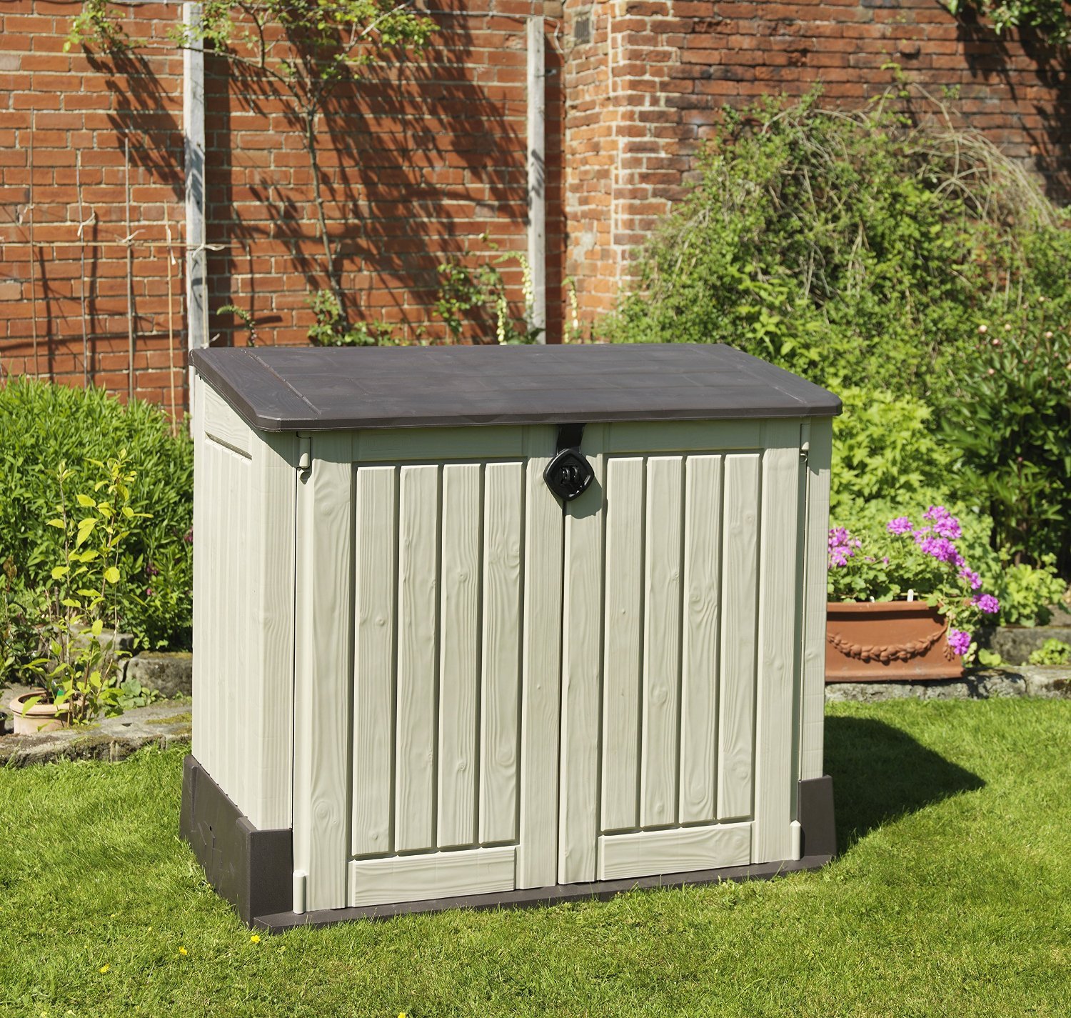 5 Genius Outdoor Storage Solutions | Stay At Home Mum