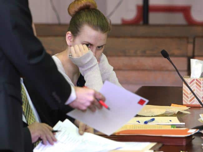 Young Mum Who Threw Her Baby in Garbage Bin Sentenced to Life in Prison ...