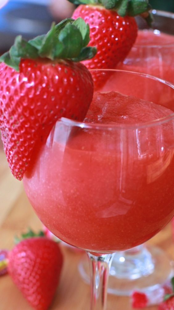 15 Recipes for Wine Slushies Perfect for Summer | Stay At Home Mum