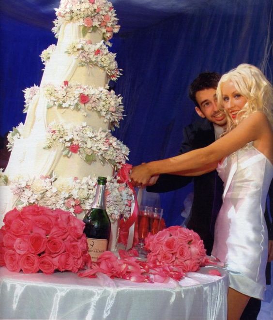 Page 3 for 14 Elegant Celebrity Wedding Cakes