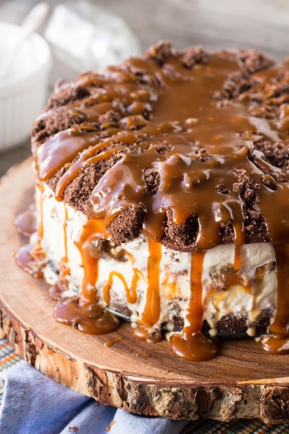 25 Scrumptious Ice Cream Cakes Perfect for Summer | Stay At Home Mum