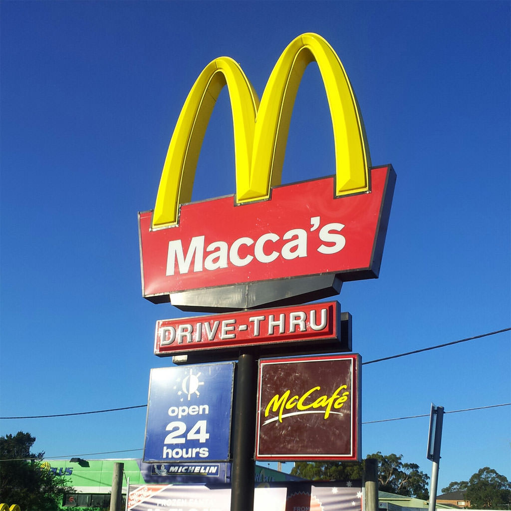 maccas-sign