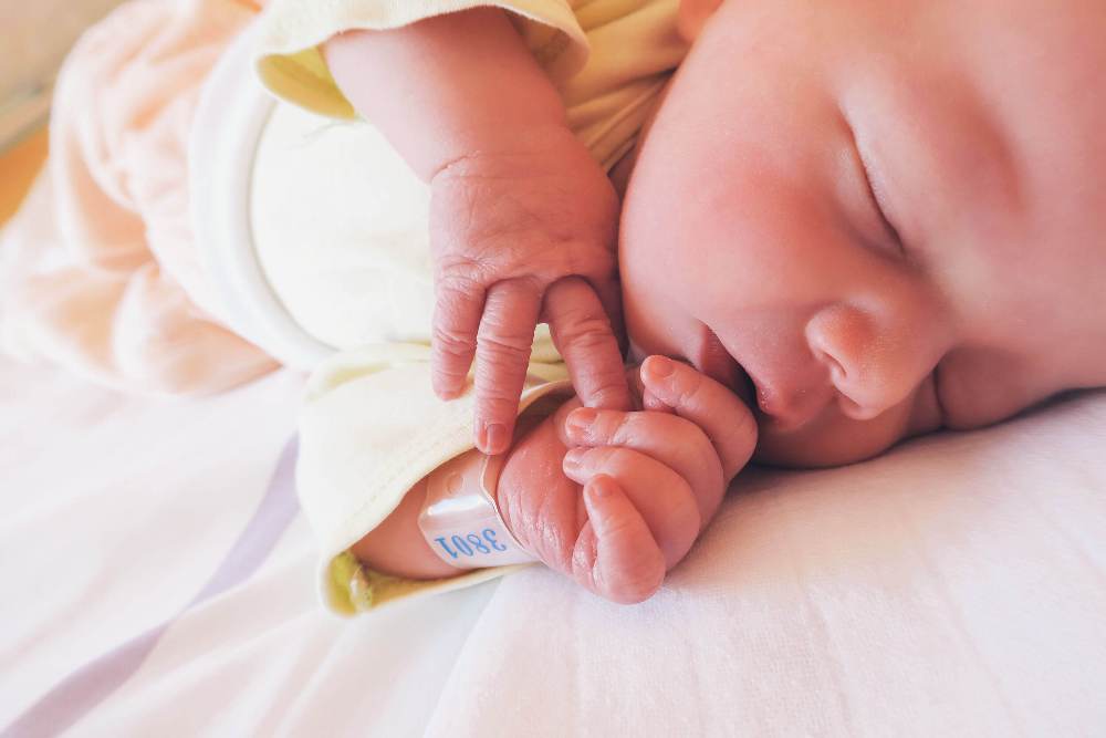 100 Strong Surnames You Can Use Baby’s First Name