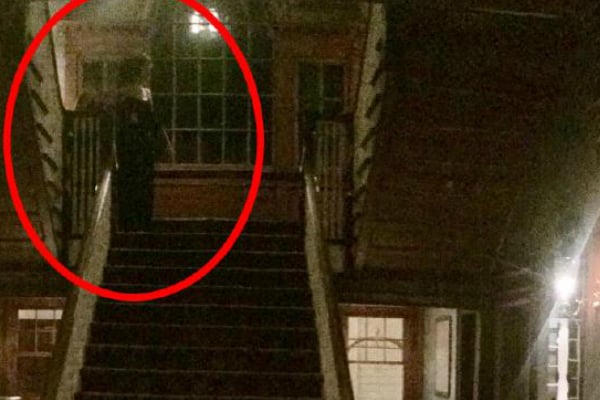 10 Scary Pictures that Prove Ghosts Exist 1