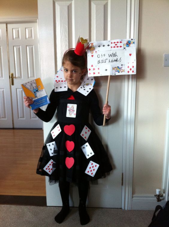 Queen of Hearts easy book week costumes