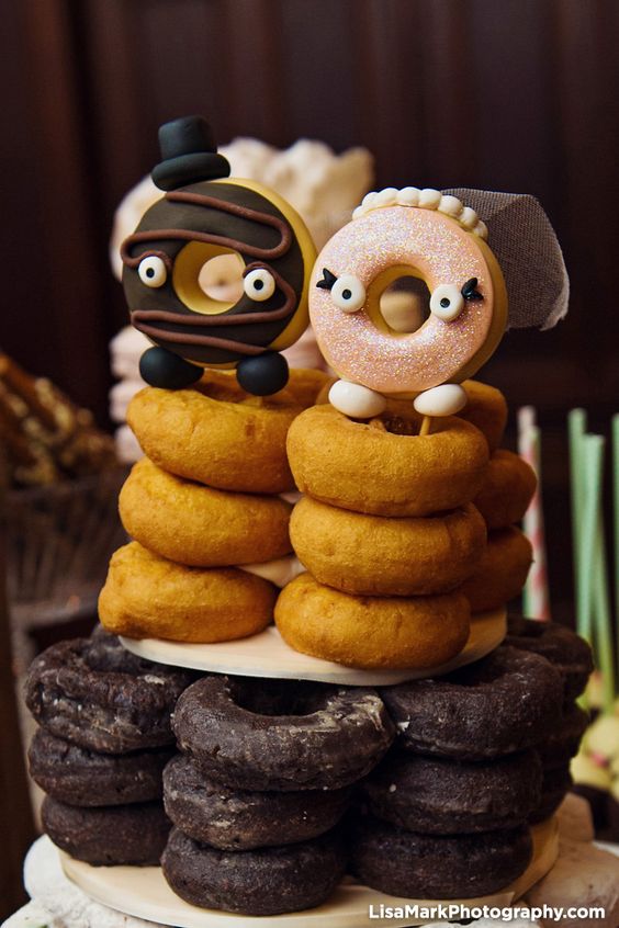These Cute Donut Wedding Cakes Will Save You Some Cash! | Stay At Home Mum