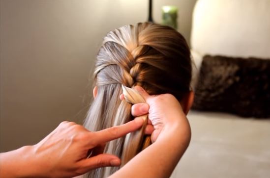How To Do Hair Braiding in 5 Easy Steps | Stay at Home Mum