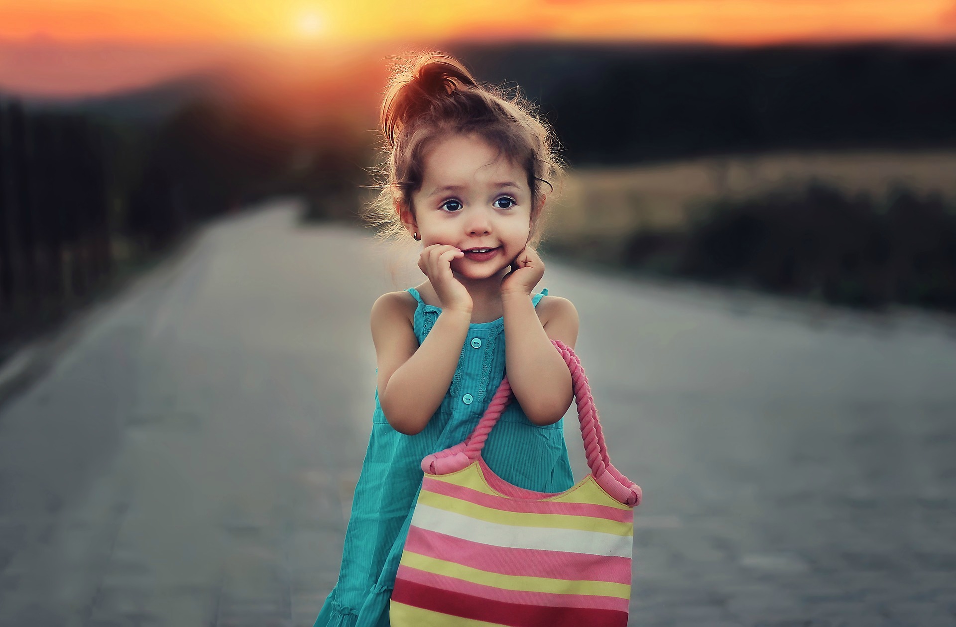 7 Ways to Help Your Child Overcome Shyness | Stay At Home Mum
