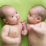 recien nacidos gemelos mellizos parto doble | Stay at Home Mum.com.au