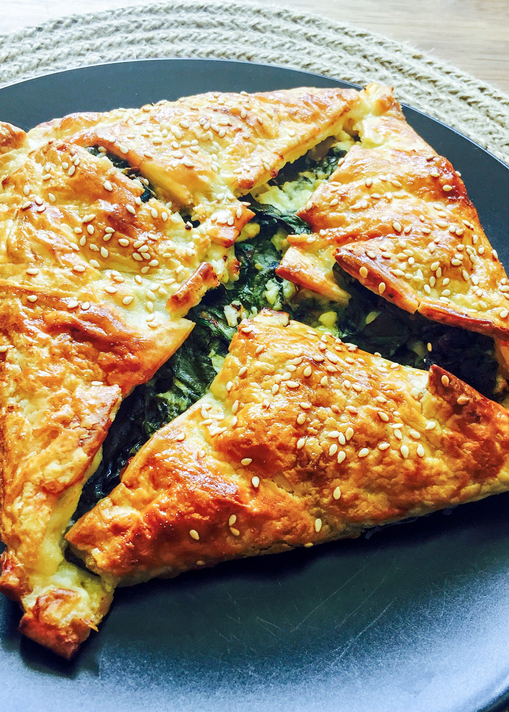 Quick Cheesy Spinach Pastry