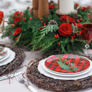 30+ Fun Christmas Table Decorations from Pinterest