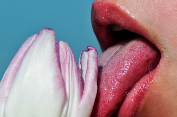 40+ People Share Stories To Describe What a Vagina Tastes Like