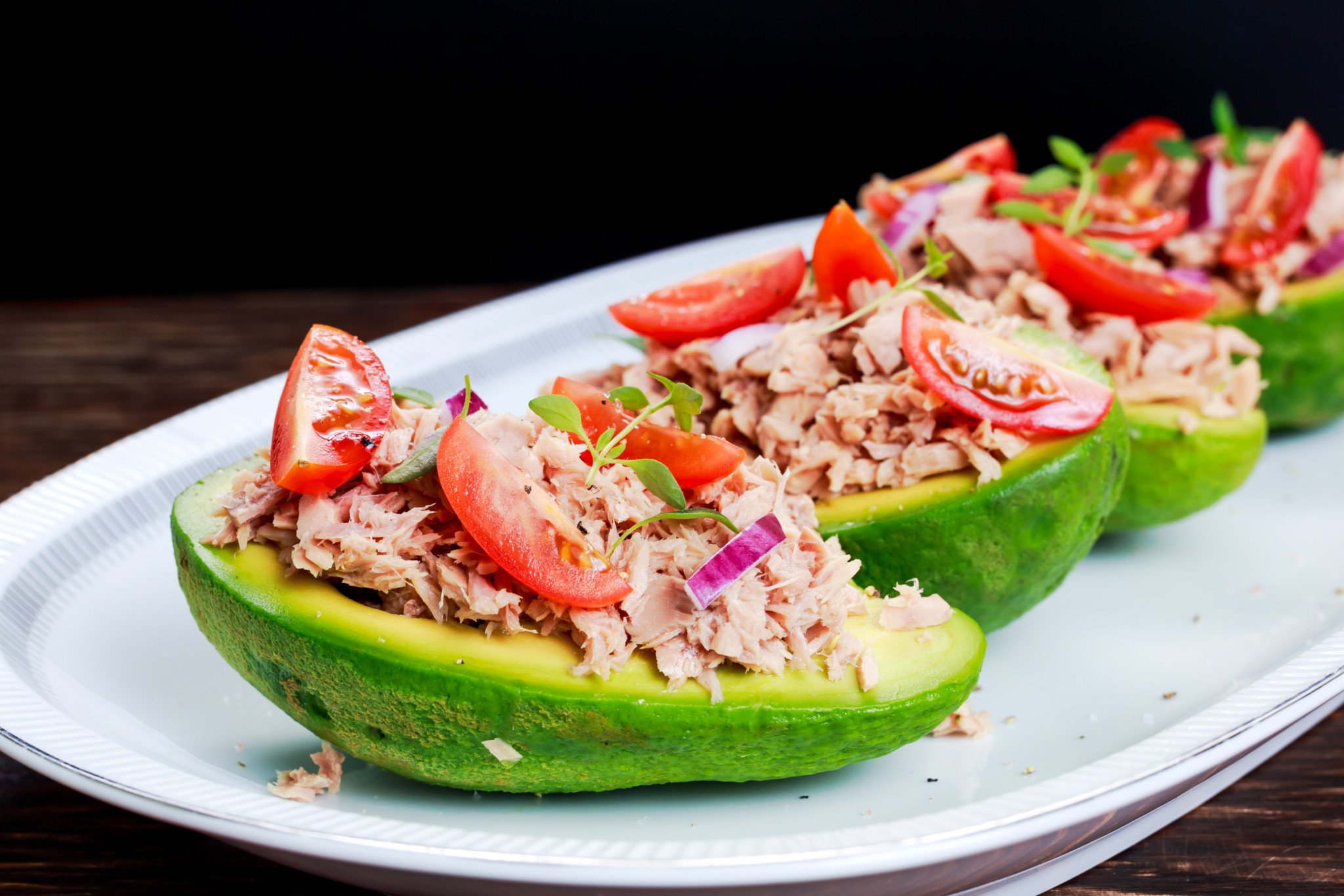 Tuna-Stuffed Avocado Boat Salad