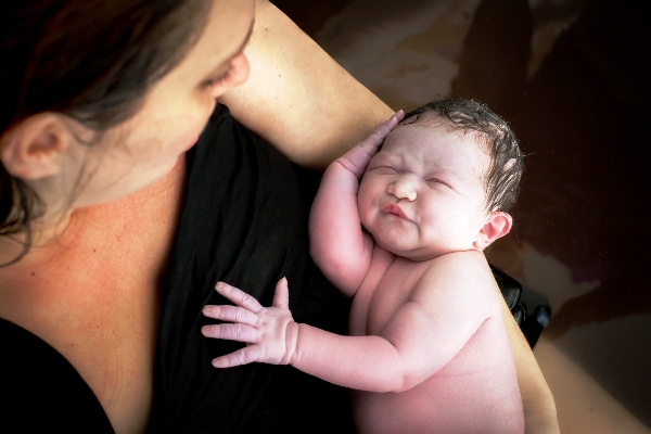 Hospital vs Home Birth: Having a Baby at Home