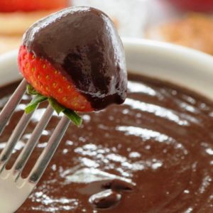 10 Mouth-watering Fondue Recipes That Will Make You Drool