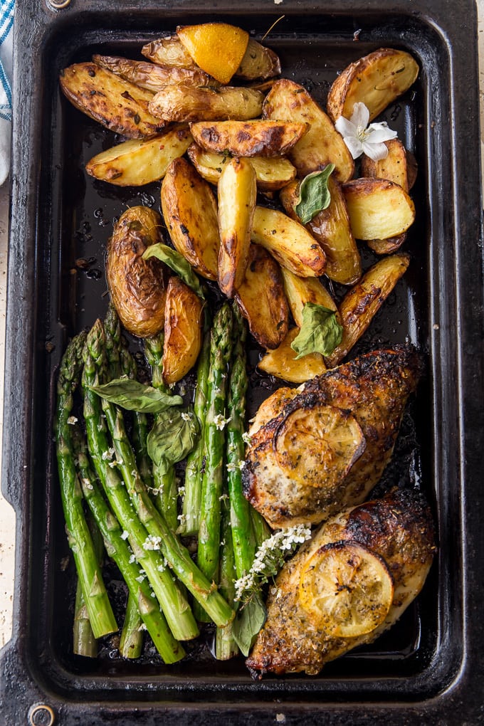 ONE PAN LEMON ROAST CHICKEN AND ASPARAGUS 8325 | Stay at Home Mum.com.au