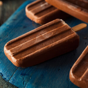 Homemade Cold Chocolate Popsicles