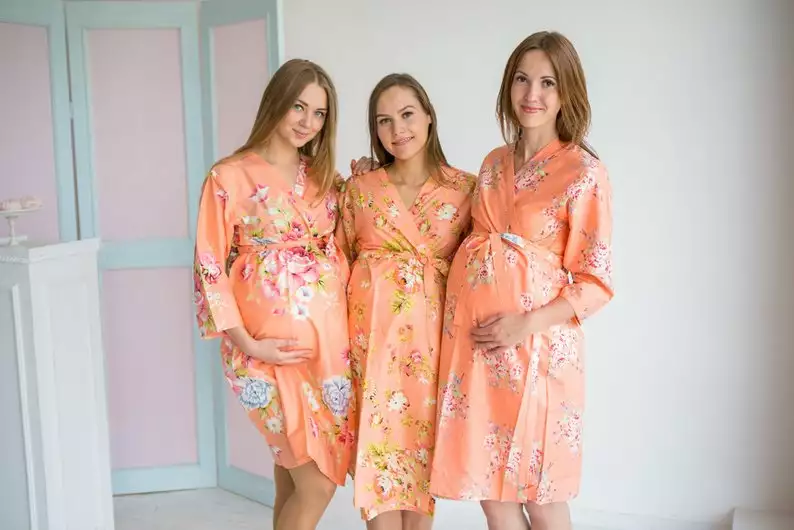 10 Birthing Gowns for Labour and Delivery