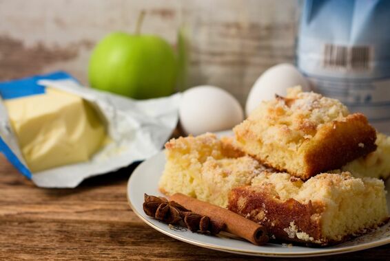 Slow Cooker Apple and Cinnamon Cake | Stay at Home Mum.com.au