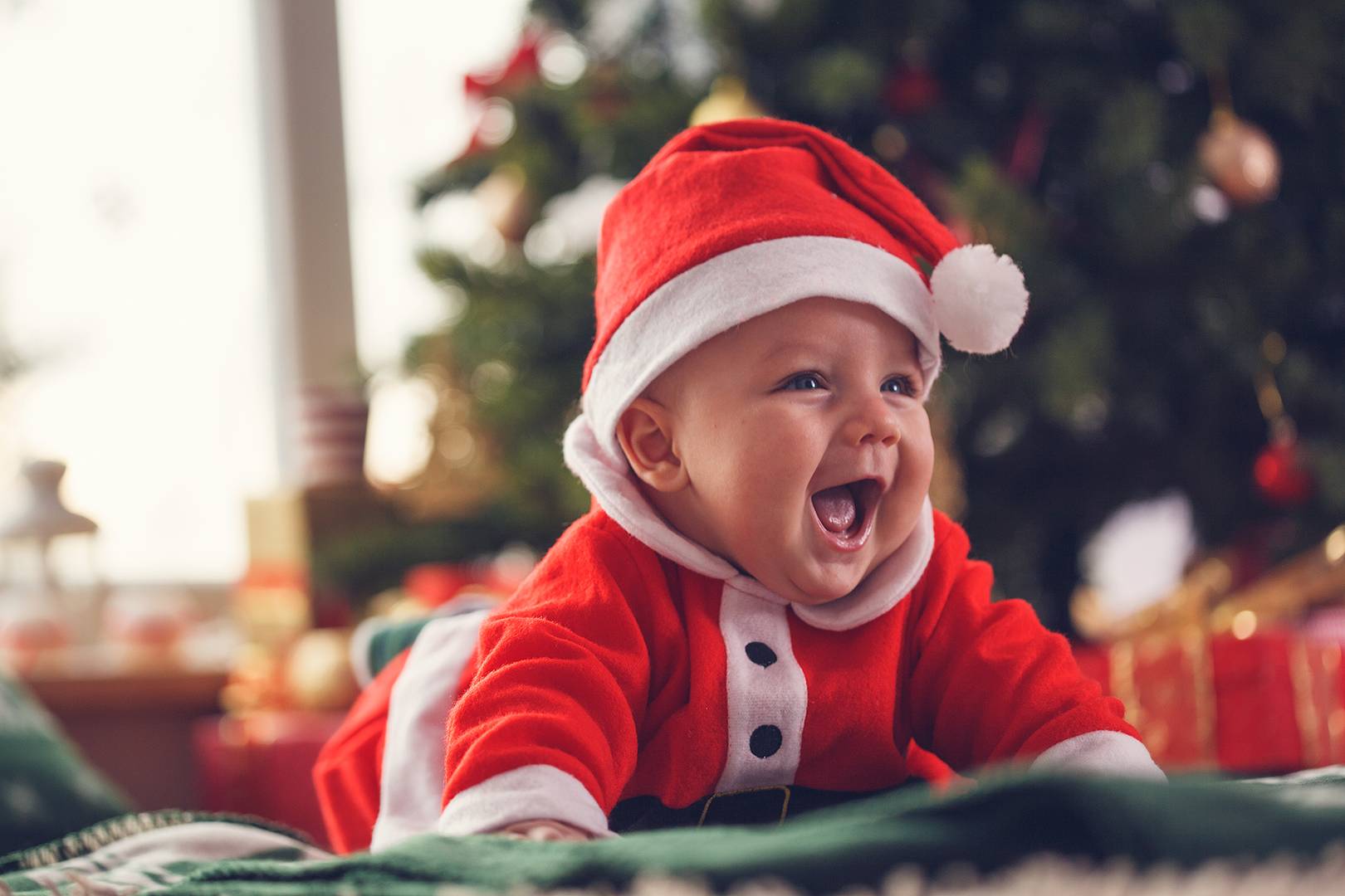 baby christmas glamour 13dec17 istock 621688754 l | Stay at Home Mum.com.au