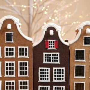 65+ Incredible Gingerbread Houses That I’m Never Going to Make