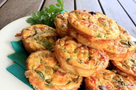 This image has an empty alt attribute; its file name is Mini-Quiches1.jpg