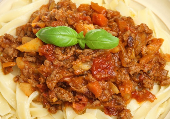 This image has an empty alt attribute; its file name is slowcooker-beef-ragu1.jpg