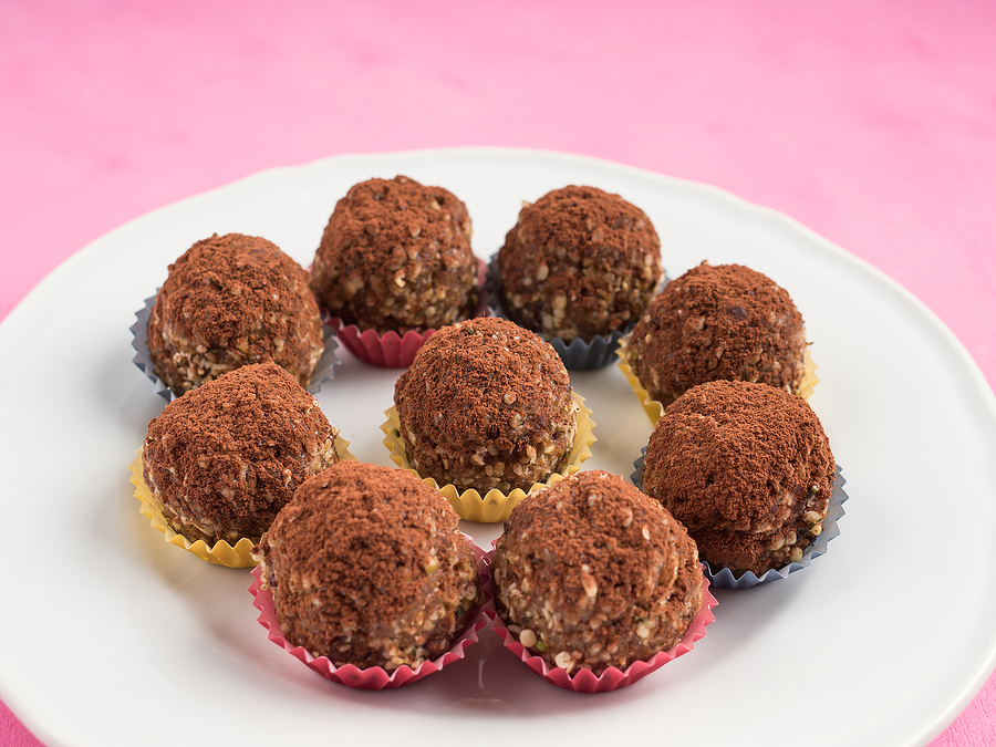 Date and Almond Quinoa Bliss Balls | Stay at Home Mum