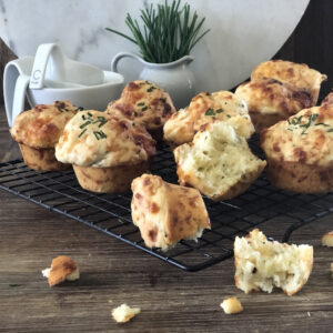 3-Ingredient Easy Cheesy Muffins