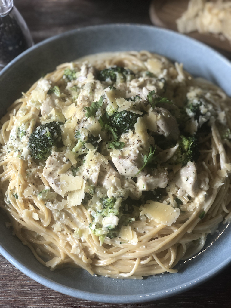 Slow Cooker Broccoli Cheesy Chicken | Stay at Home Mum