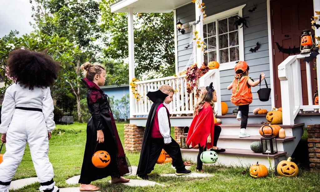 COVID-19: A State-by-State Guide on How to Celebrate Halloween| Stay At Home Mum