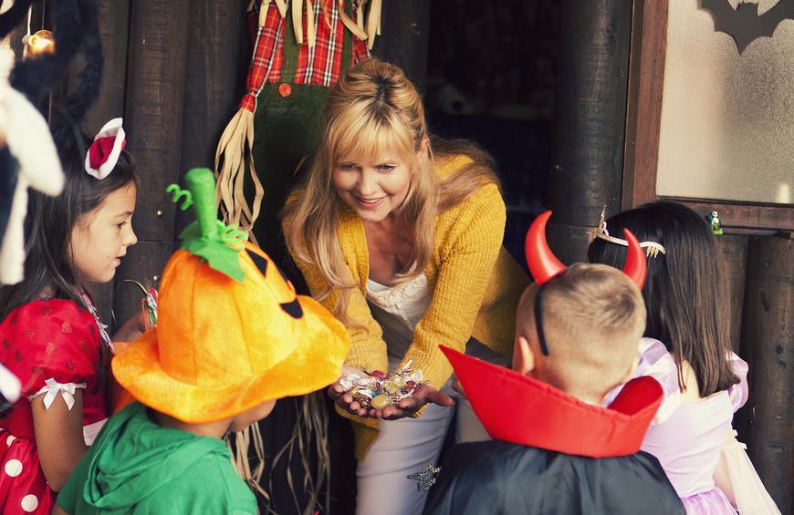 COVID-19: A State-by-State Guide on How to Celebrate Halloween| Stay At Home Mum