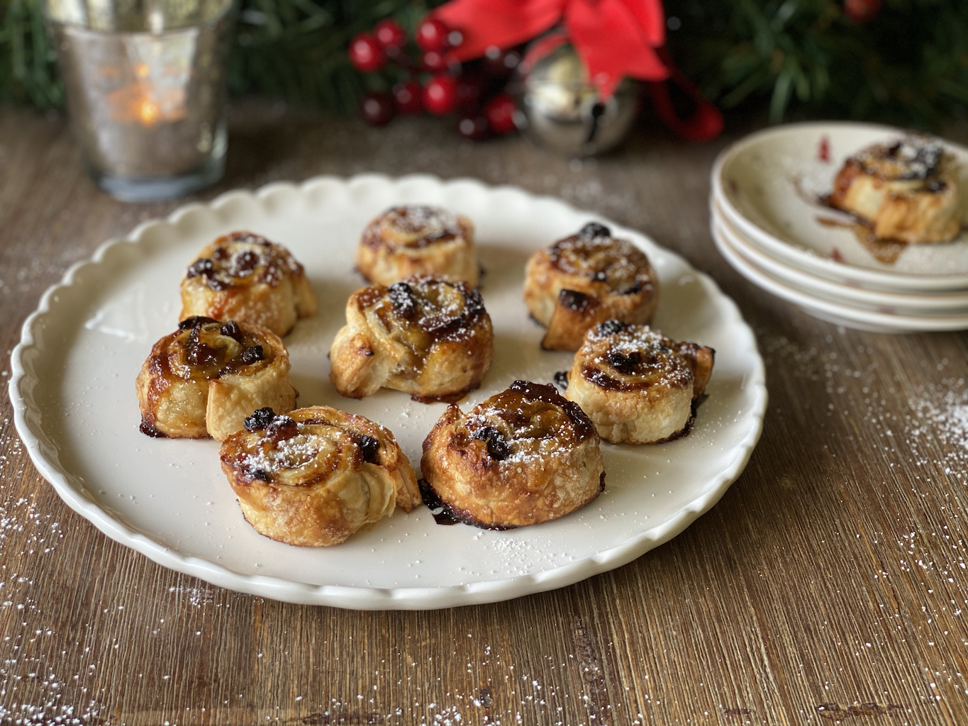 How to Make Delicious Fruit Mince Scrolls