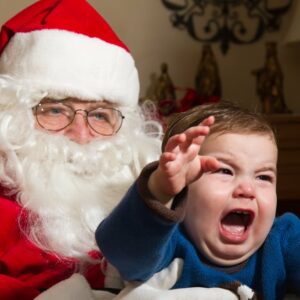 30 Hilarious Santa Photo Meltdowns