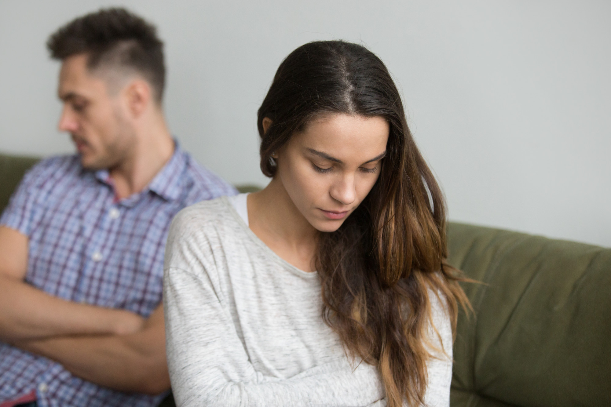 20 Signs Your Relationship is Falling Apart