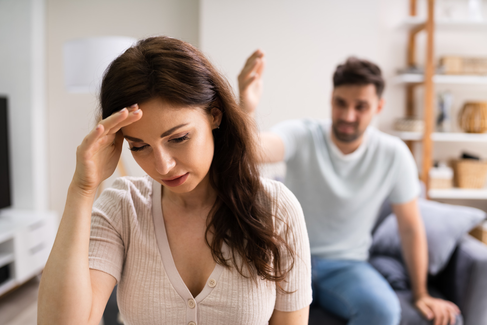 How to Deal with a Negative Spouse - 7 Best Ways to Combat the Blues I Stay at Home Mum