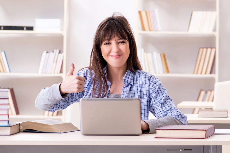 The Benefits of Pursuing an Online MBA from an Australian University | Stay At Home Mum
